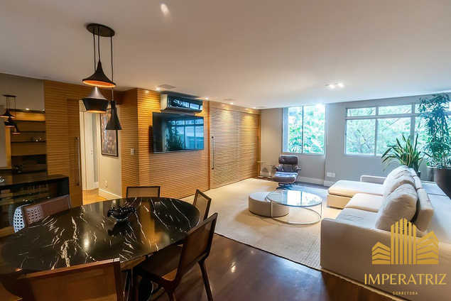 {{layout.imobiliaria.imb_razaosocial}}