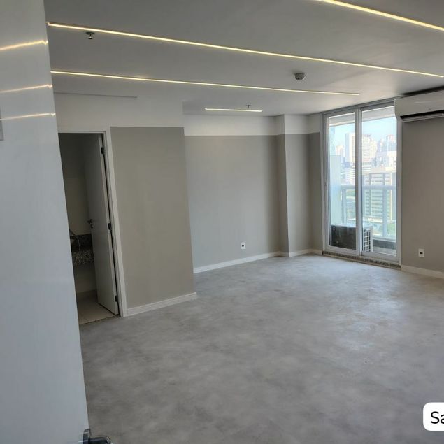 {{layout.imobiliaria.imb_razaosocial}}