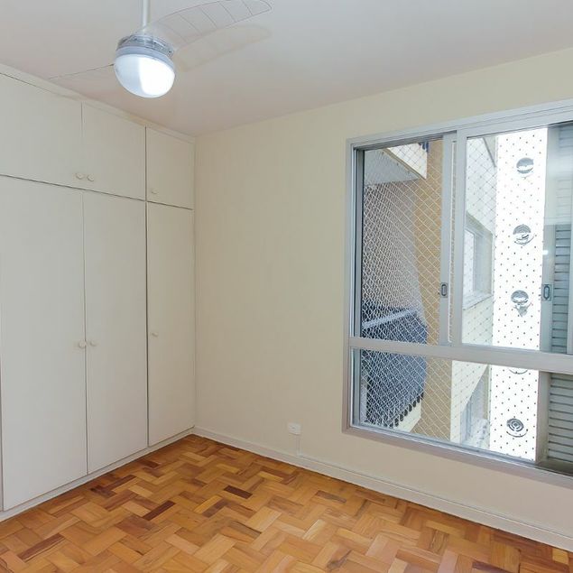 {{layout.imobiliaria.imb_razaosocial}}