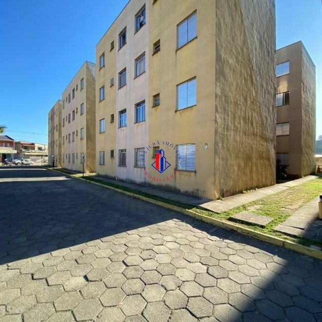 {{layout.imobiliaria.imb_razaosocial}}