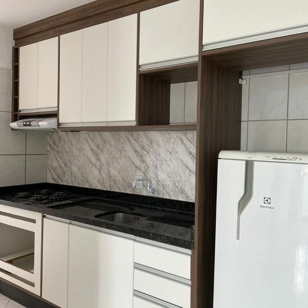 {{layout.imobiliaria.imb_razaosocial}}