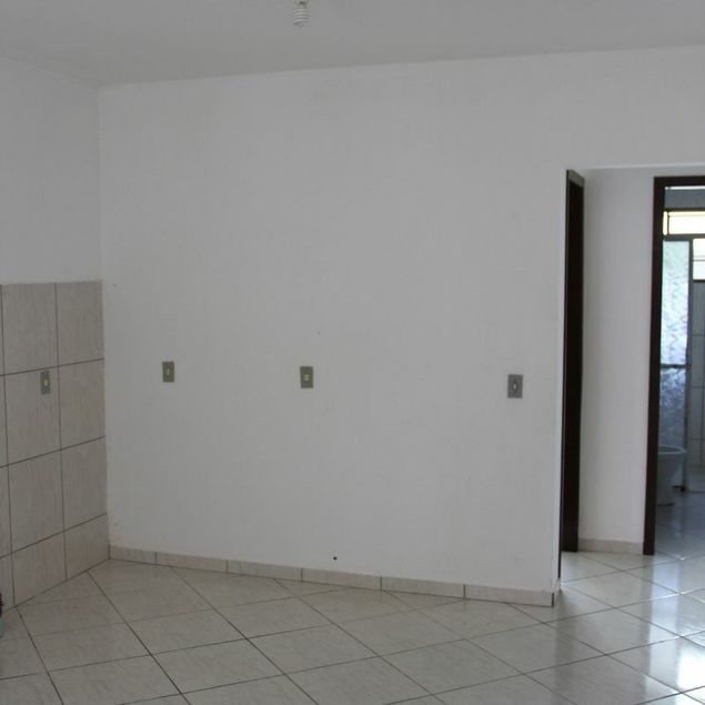 {{layout.imobiliaria.imb_razaosocial}}