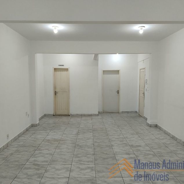 {{layout.imobiliaria.imb_razaosocial}}
