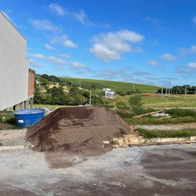 {{layout.imobiliaria.imb_razaosocial}}