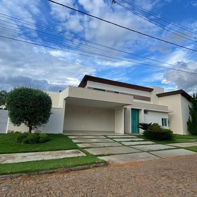 {{layout.imobiliaria.imb_razaosocial}}
