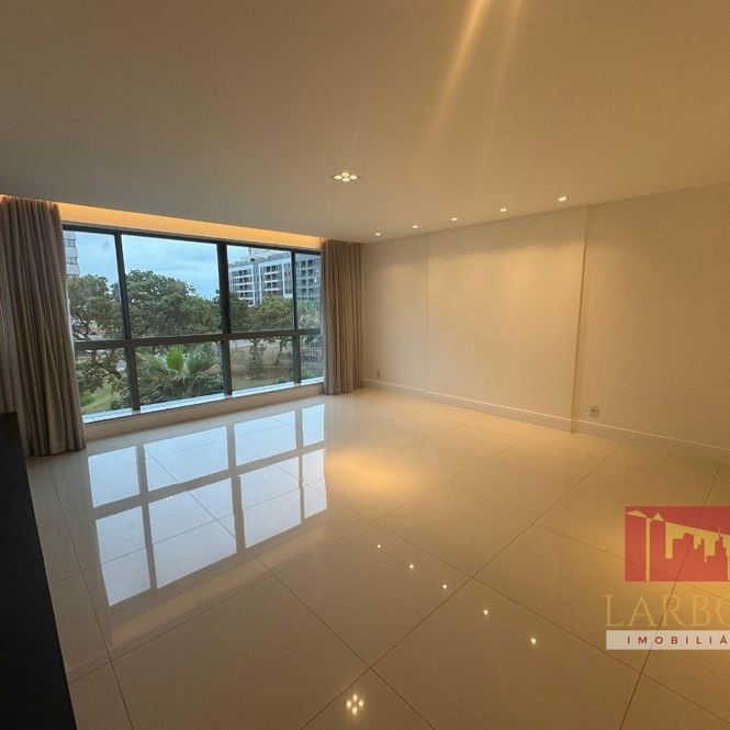 APARTAMENTO EM CONDOMÍNIO 4 QUARTOS