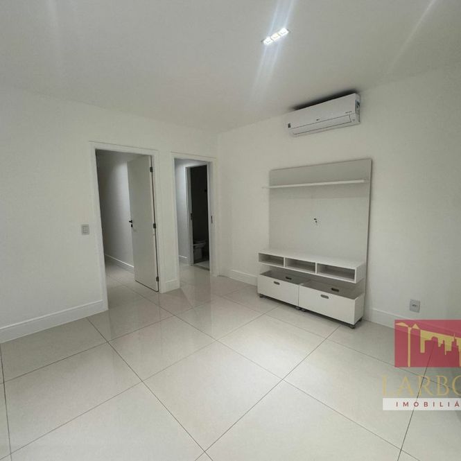 APARTAMENTO EM CONDOMÍNIO 4 QUARTOS