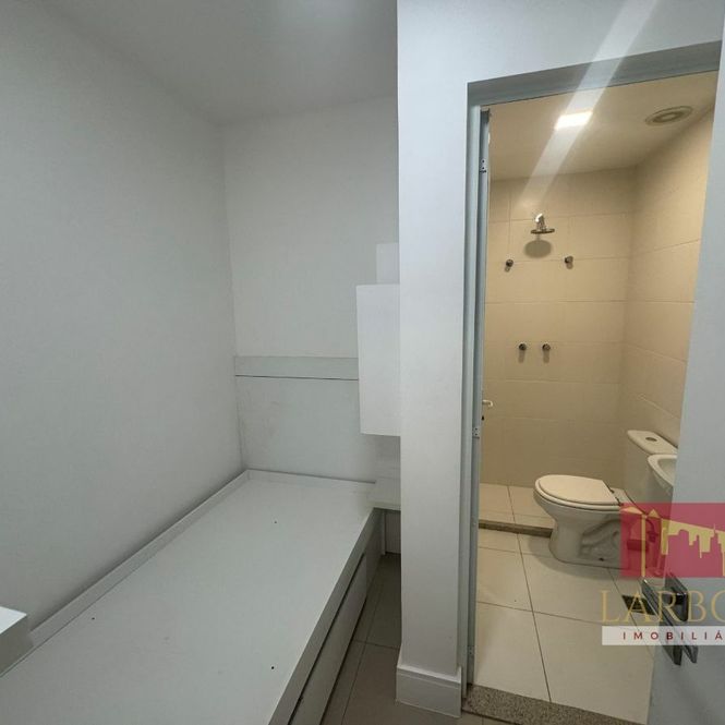 APARTAMENTO EM CONDOMÍNIO 4 QUARTOS