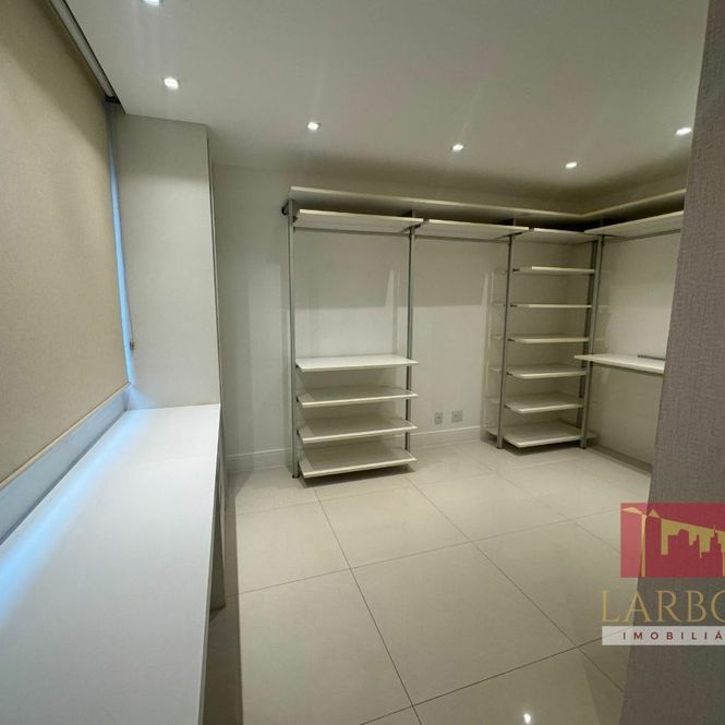 APARTAMENTO EM CONDOMÍNIO 4 QUARTOS