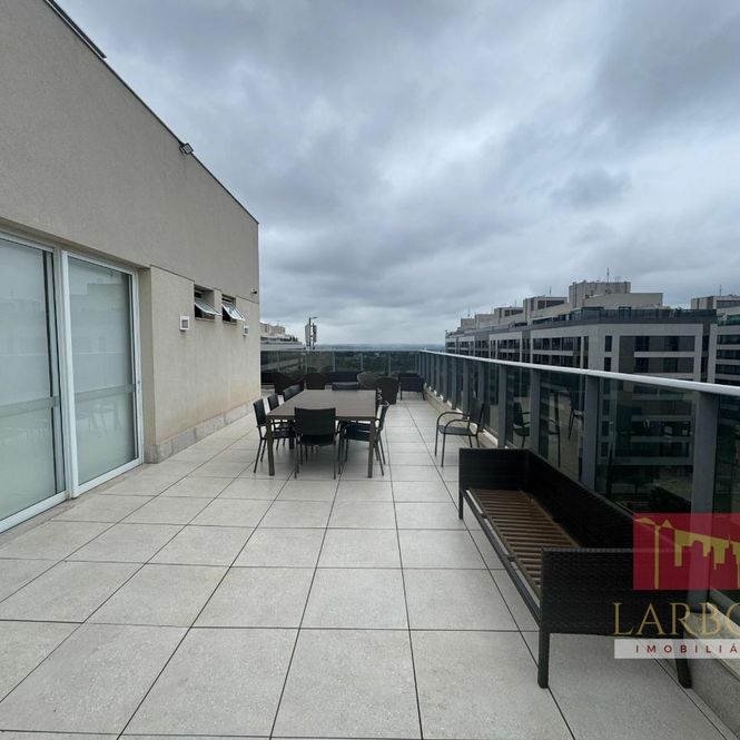 APARTAMENTO EM CONDOMÍNIO 4 QUARTOS