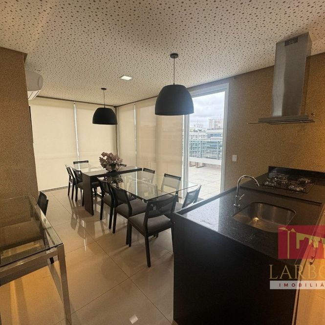 APARTAMENTO EM CONDOMÍNIO 4 QUARTOS