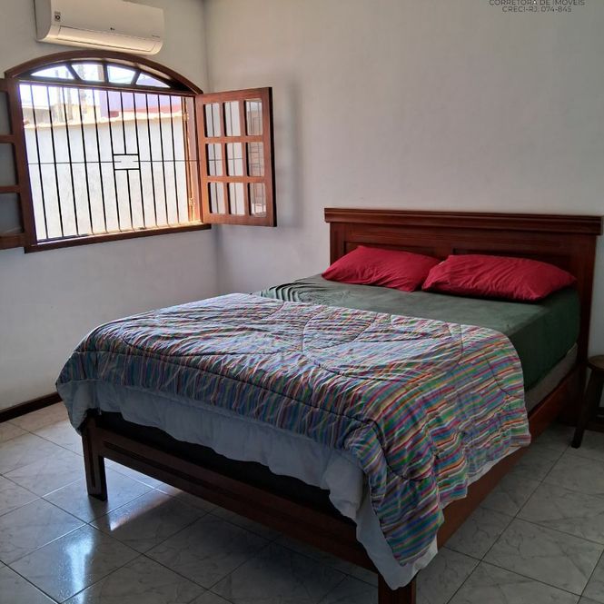 Casa CASA LINEAR COM 3 DORMITORIOS