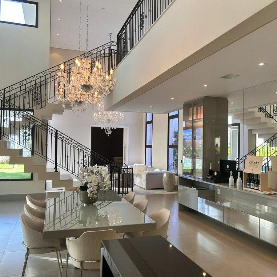 {{layout.imobiliaria.imb_razaosocial}}