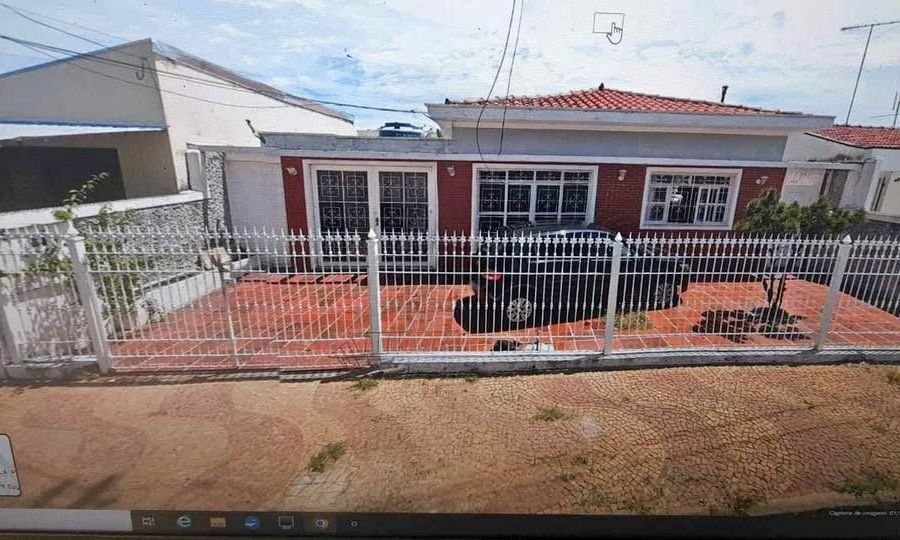 {{layout.imobiliaria.imb_razaosocial}}