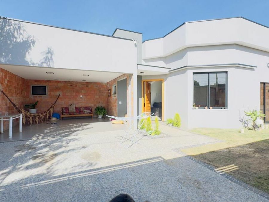 {{layout.imobiliaria.imb_razaosocial}}