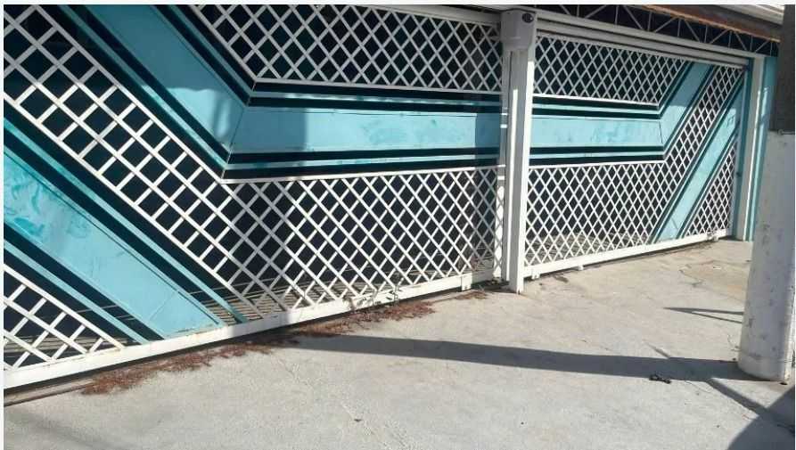 {{layout.imobiliaria.imb_razaosocial}}