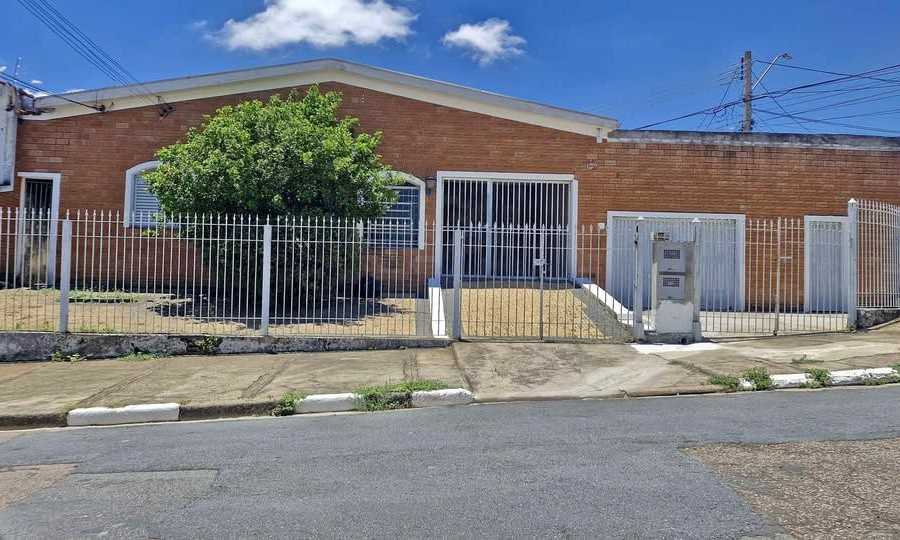 {{layout.imobiliaria.imb_razaosocial}}