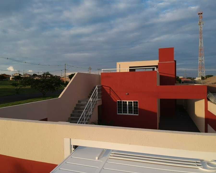 {{layout.imobiliaria.imb_razaosocial}}