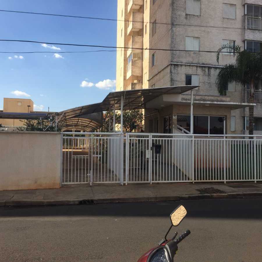 {{layout.imobiliaria.imb_razaosocial}}