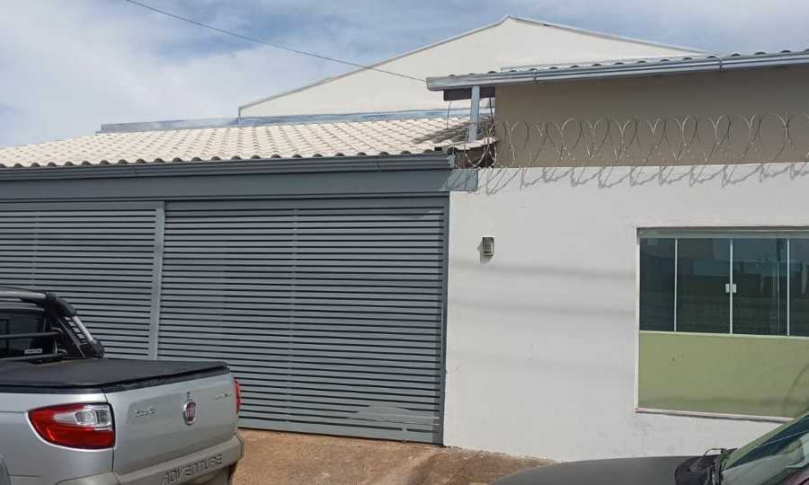 {{layout.imobiliaria.imb_razaosocial}}