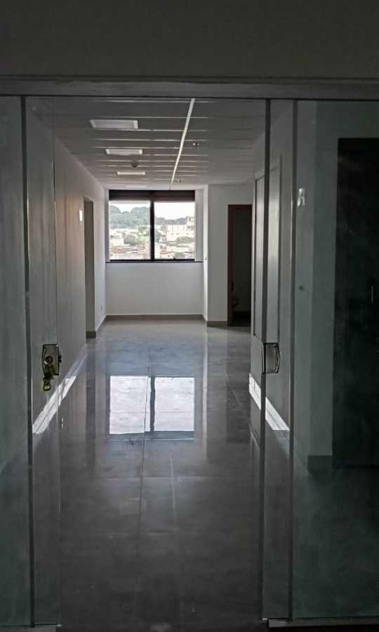 {{layout.imobiliaria.imb_razaosocial}}