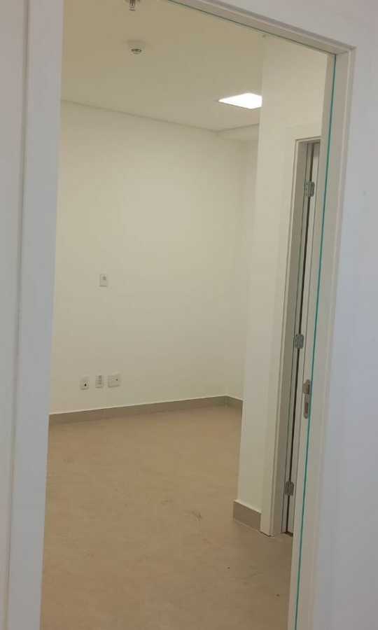 {{layout.imobiliaria.imb_razaosocial}}