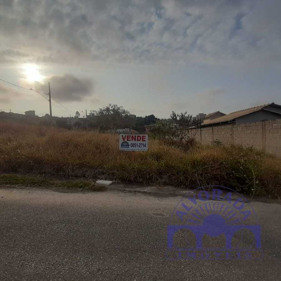 {{layout.imobiliaria.imb_razaosocial}}