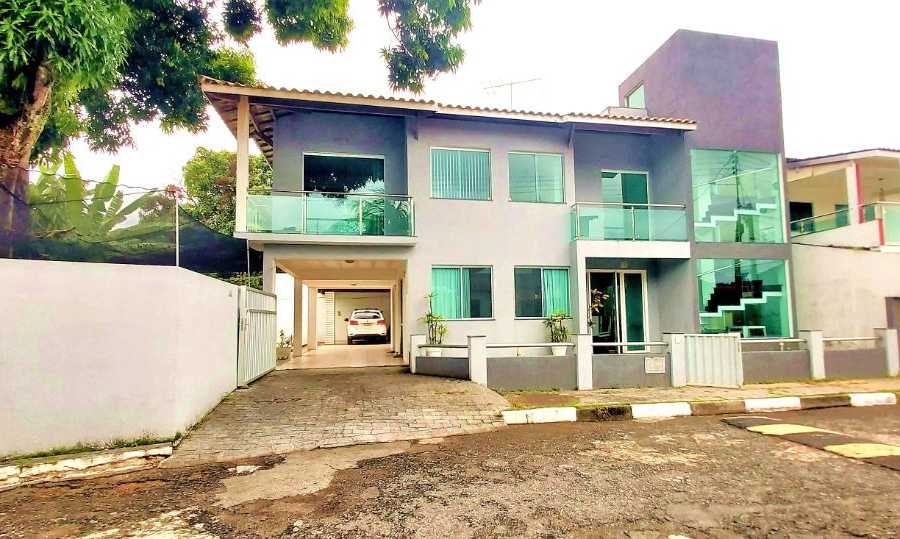 {{layout.imobiliaria.imb_razaosocial}}