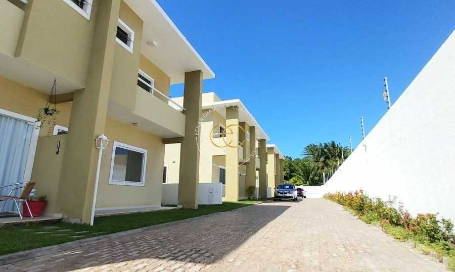 {{layout.imobiliaria.imb_razaosocial}}