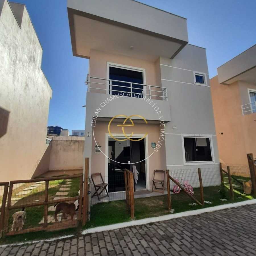 {{layout.imobiliaria.imb_razaosocial}}