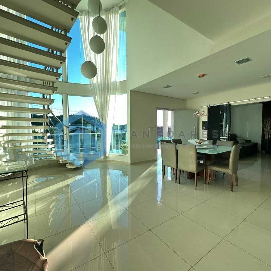 {{layout.imobiliaria.imb_razaosocial}}