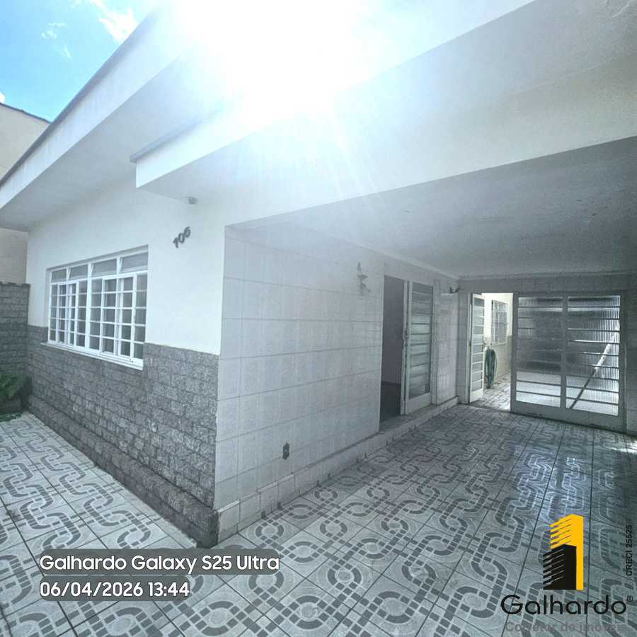 {{layout.imobiliaria.imb_razaosocial}}