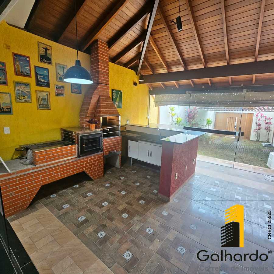 {{layout.imobiliaria.imb_razaosocial}}