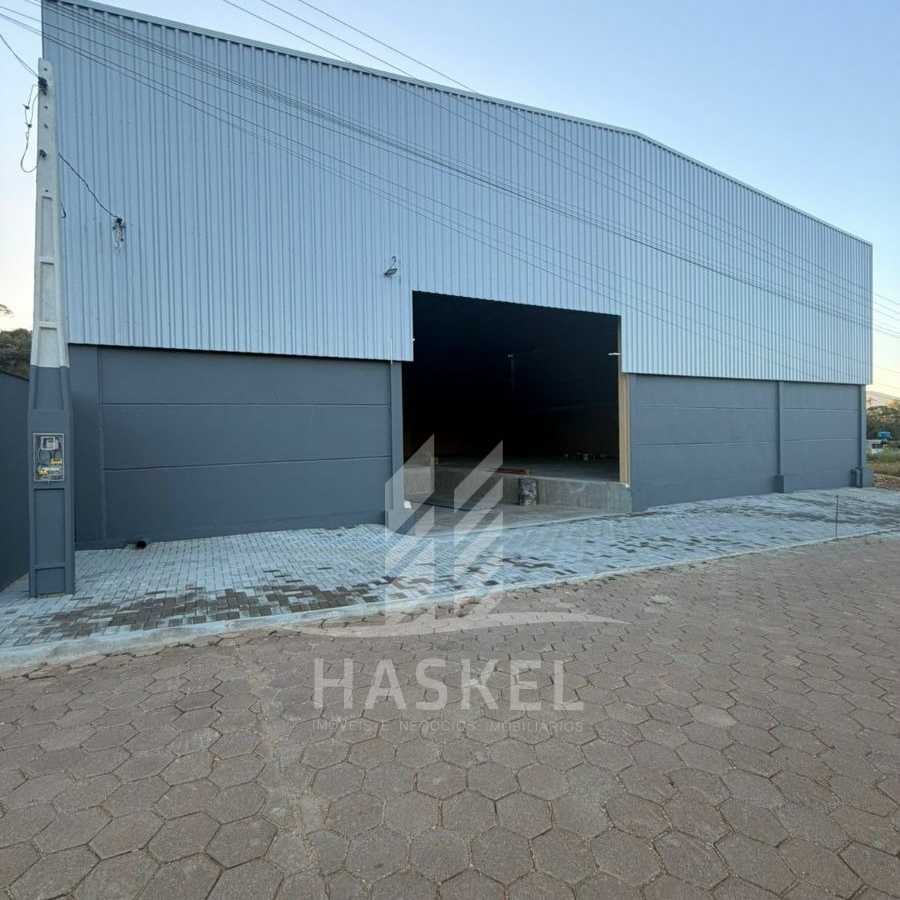 {{layout.imobiliaria.imb_razaosocial}}