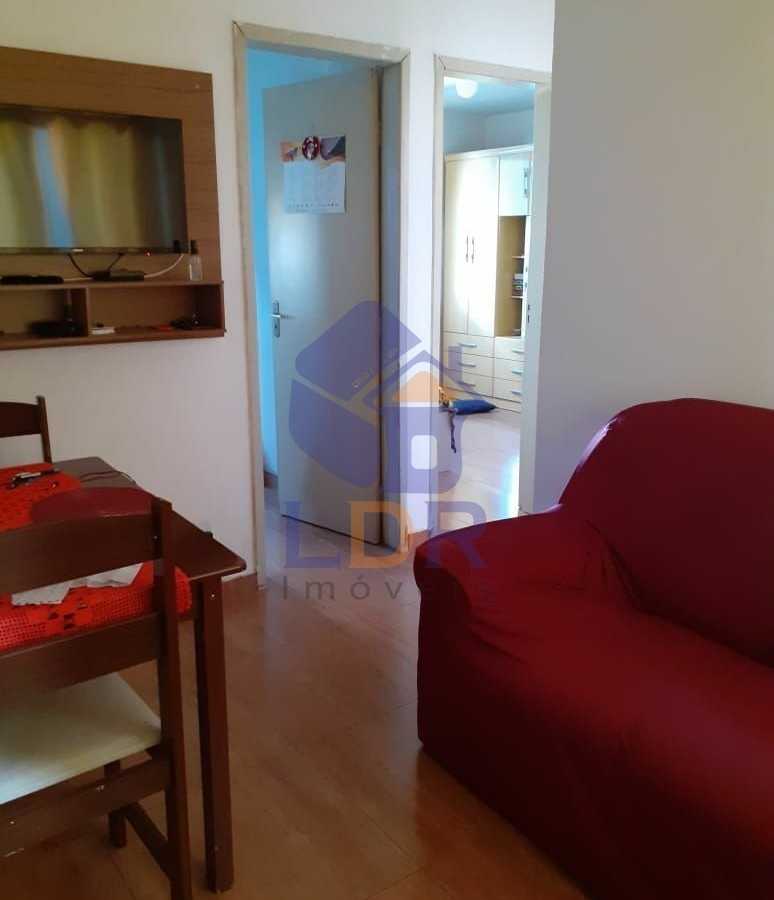 {{layout.imobiliaria.imb_razaosocial}}