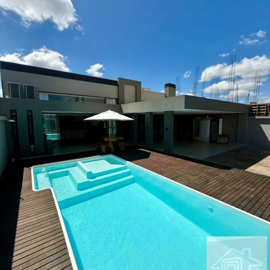 {{layout.imobiliaria.imb_razaosocial}}