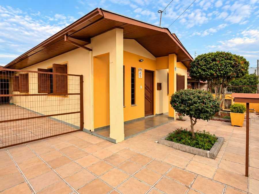 {{layout.imobiliaria.imb_razaosocial}}