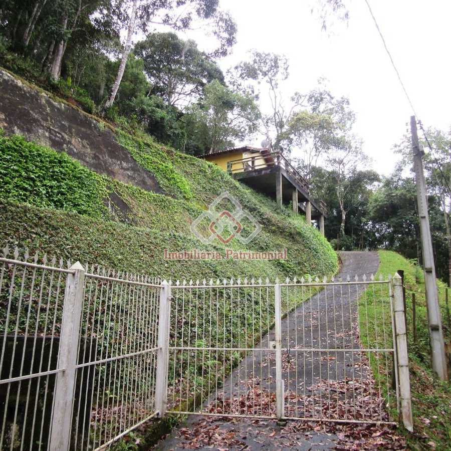 {{layout.imobiliaria.imb_razaosocial}}