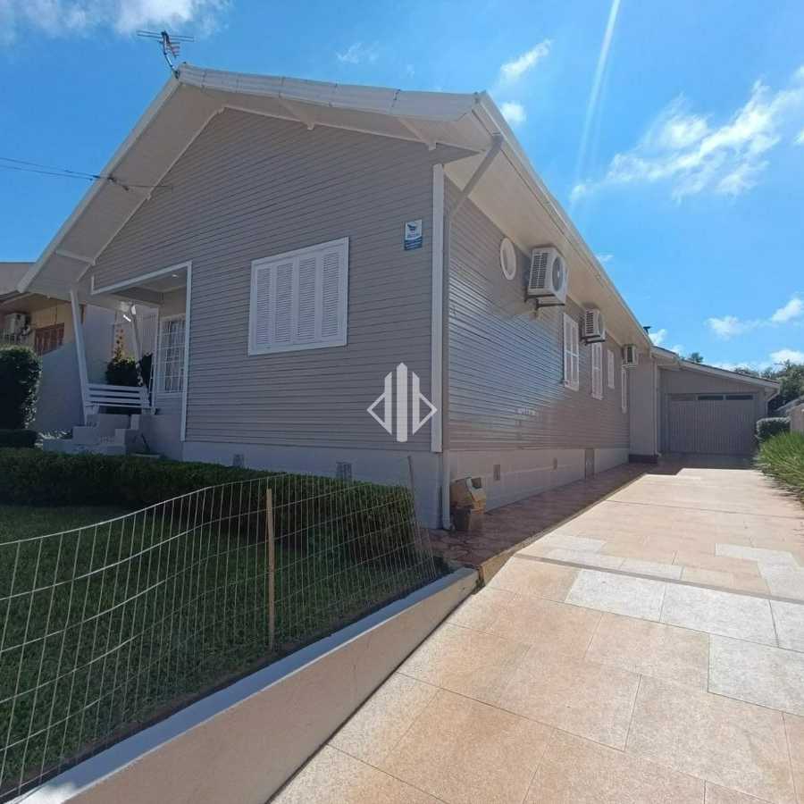 {{layout.imobiliaria.imb_razaosocial}}