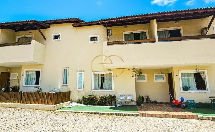 {{layout.imobiliaria.imb_razaosocial}}