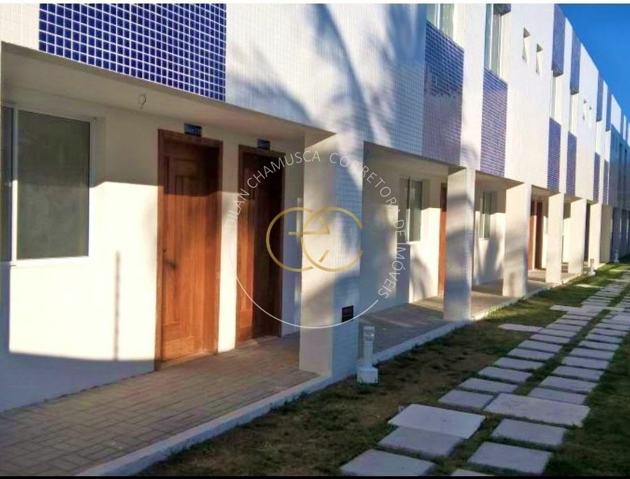 {{layout.imobiliaria.imb_razaosocial}}