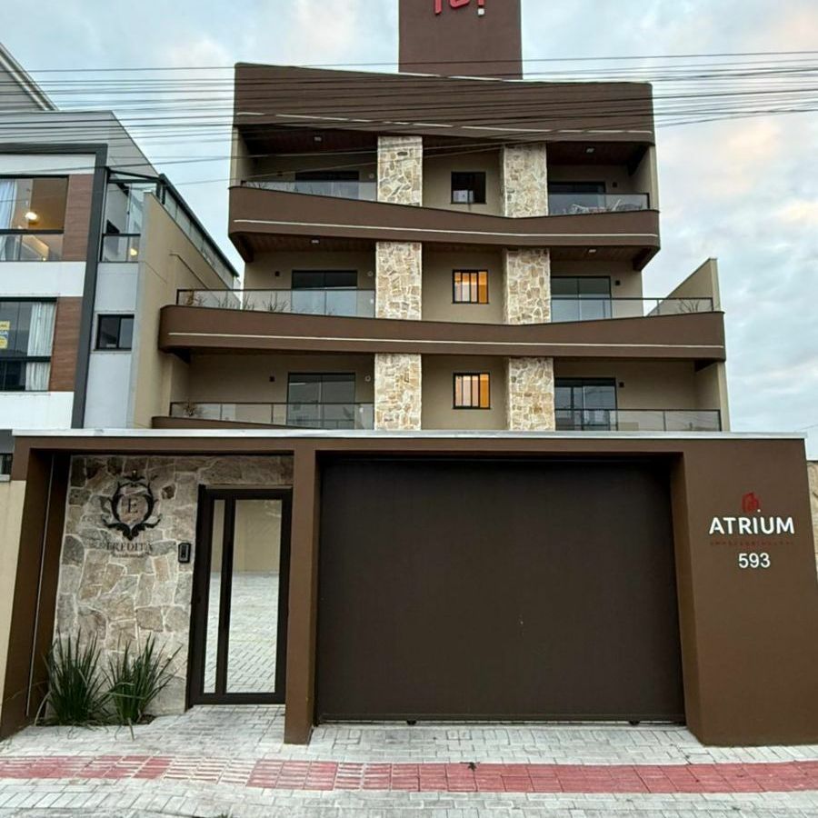 {{layout.imobiliaria.imb_razaosocial}}