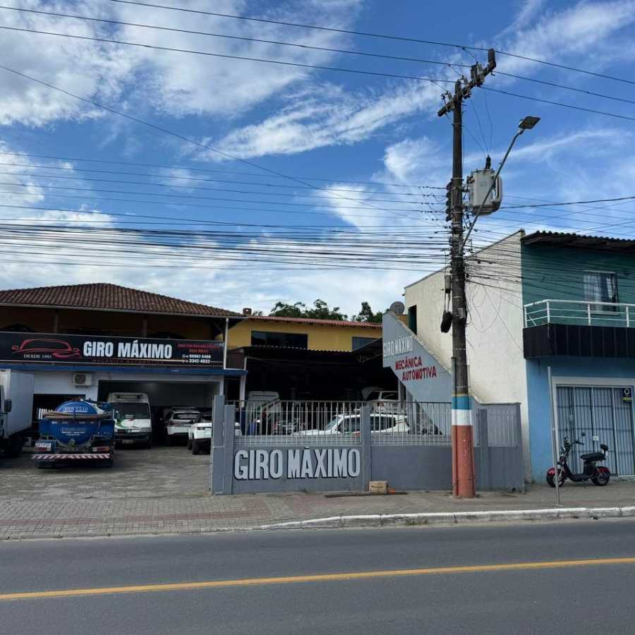 {{layout.imobiliaria.imb_razaosocial}}