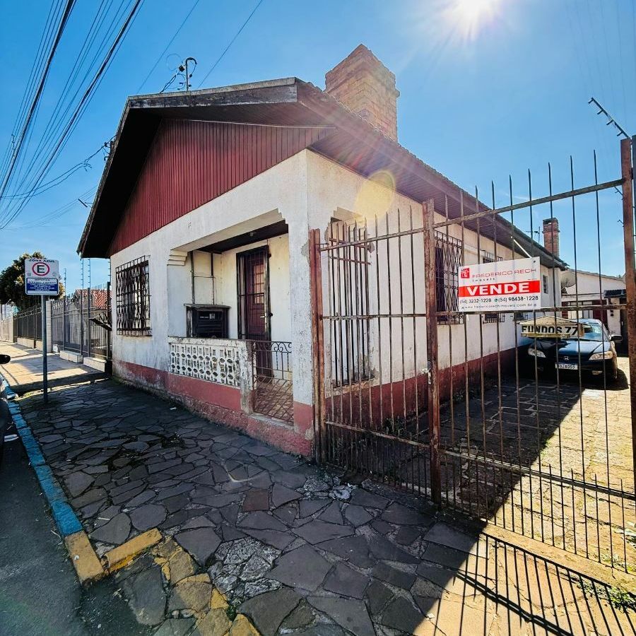 {{layout.imobiliaria.imb_razaosocial}}