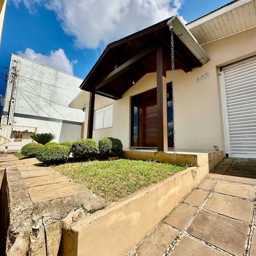 {{layout.imobiliaria.imb_razaosocial}}