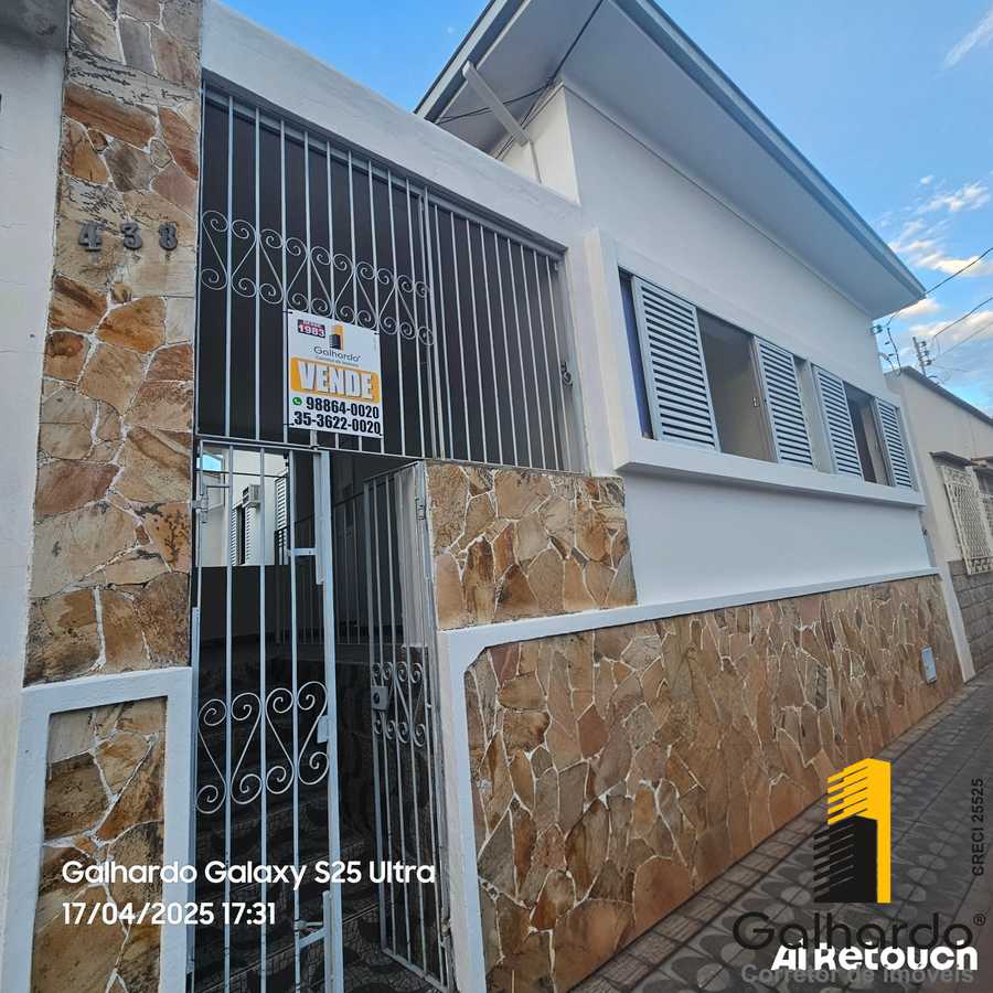 {{layout.imobiliaria.imb_razaosocial}}