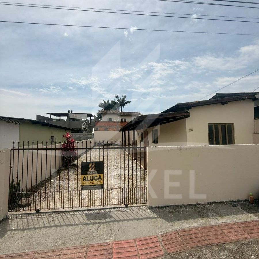 {{layout.imobiliaria.imb_razaosocial}}