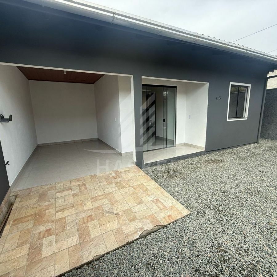 {{layout.imobiliaria.imb_razaosocial}}