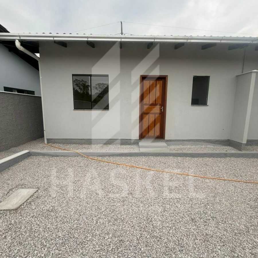 {{layout.imobiliaria.imb_razaosocial}}