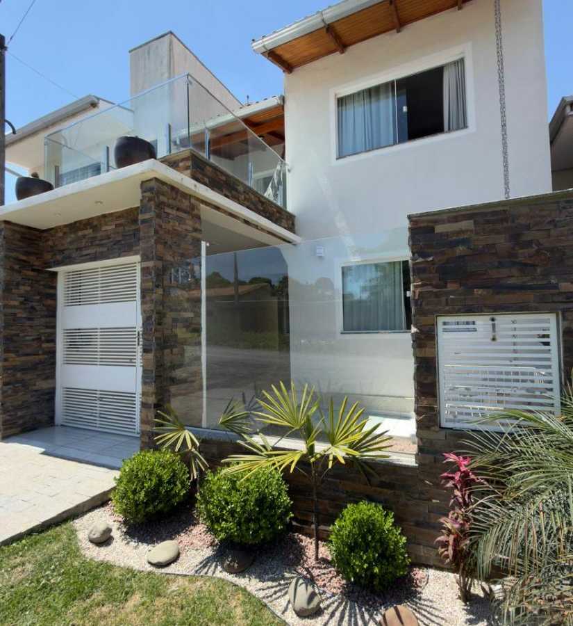 {{layout.imobiliaria.imb_razaosocial}}